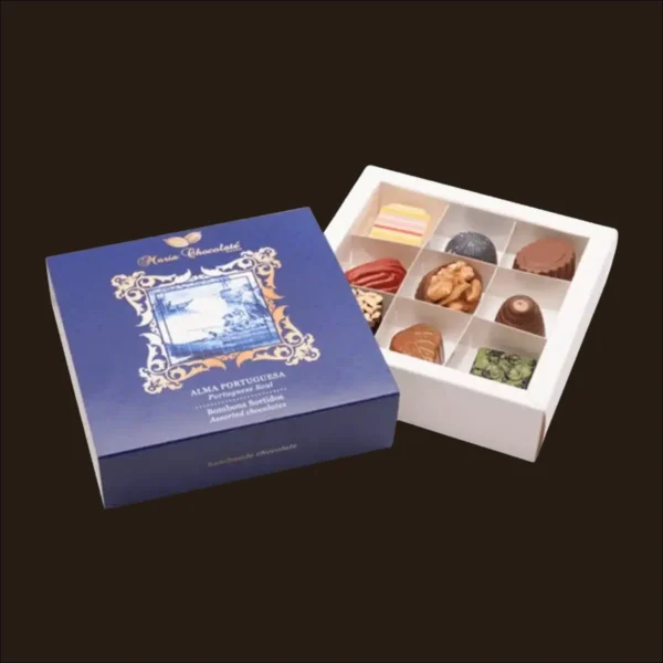 Caixa de bombons de chocolate sortidos.