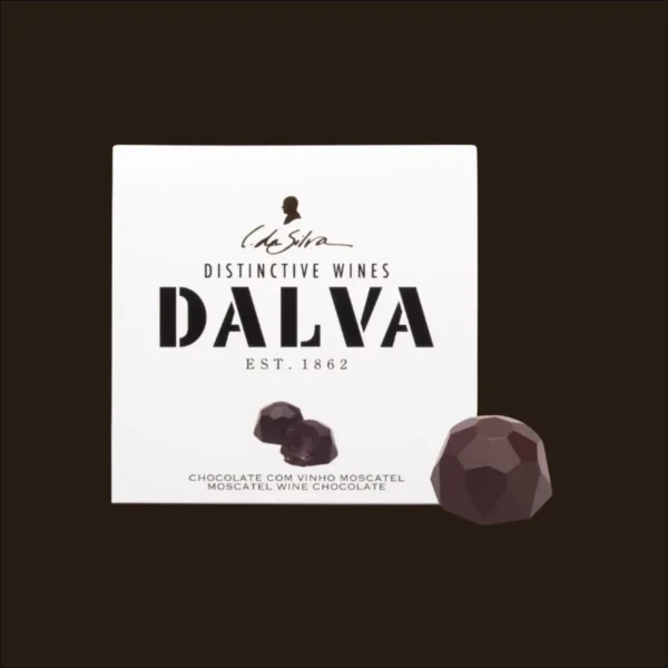 Caixa de bombons de chocolate com recheio.