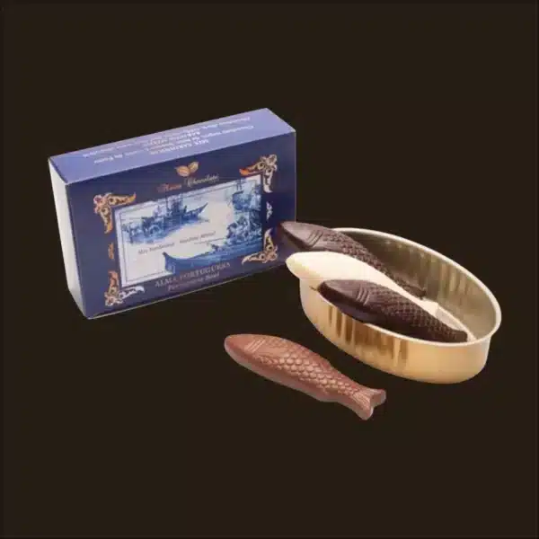 Lata de sardinhas de chocolate com caixa Alma Portuguesa.