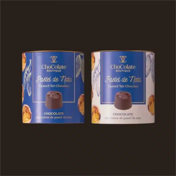 Lata de bombons de chocolate com recheio.