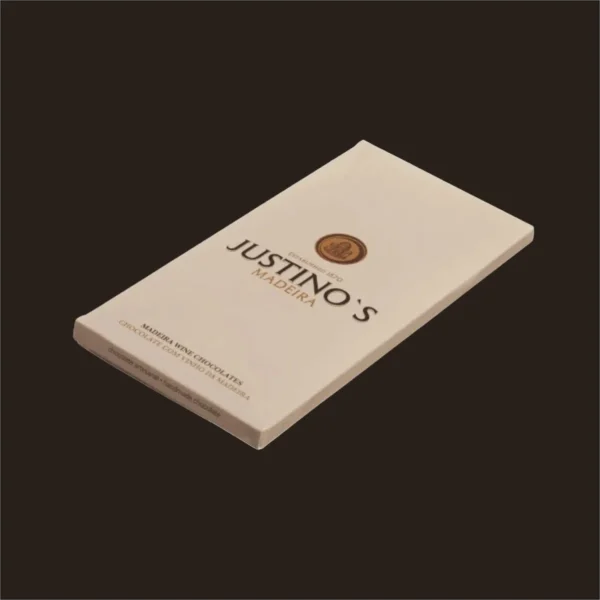 Tablete de chocolate com recheeo.