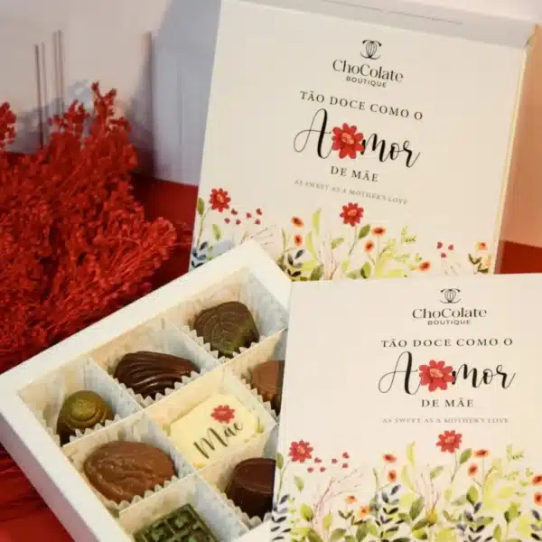 Bombons de chocolate com recheio.